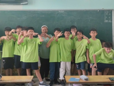 Giáo Viên Tiếng Anh Người Nước Ngoài Cho Học Sinh Tiểu Học Có Phù Hợp Không?